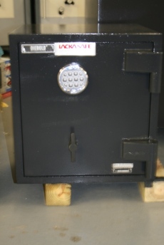 Used Small Diebold TL15 High Security Safe